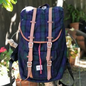 HERSCHEL BACKPACK- PERFECT FOR THE SUMMER!
